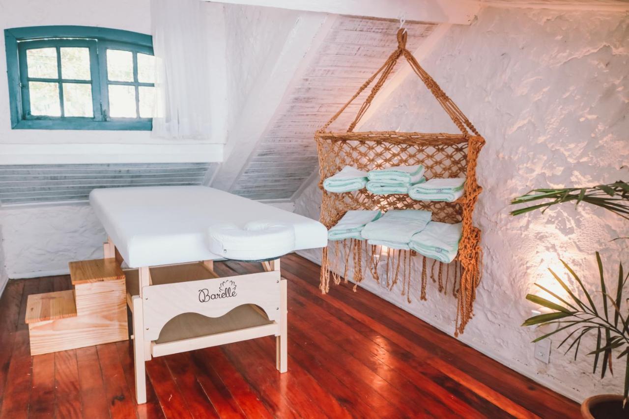 Passagem Concept Hotel e Spa Cabo Frio Esterno foto A massage table