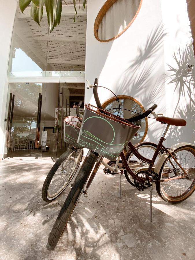 Passagem Concept Hotel e Spa Cabo Frio Esterno foto Bicycle at the entrance of the hotel