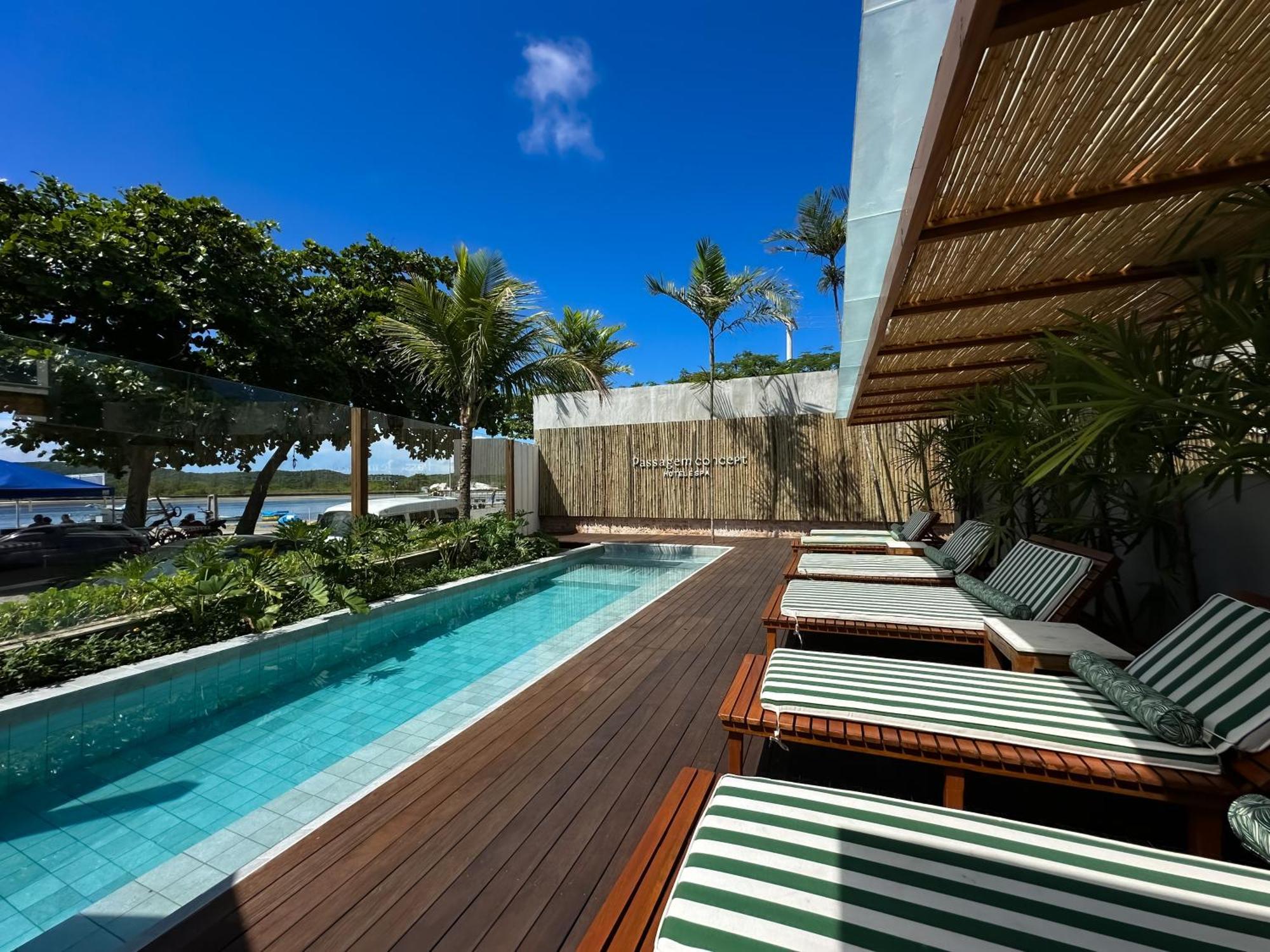 Passagem Concept Hotel e Spa Cabo Frio Esterno foto The pool at the hotel